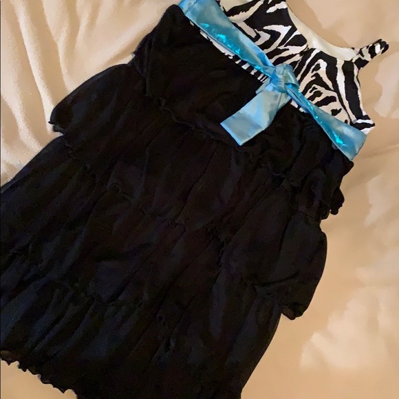 Party Dress - Picture 4 of 4